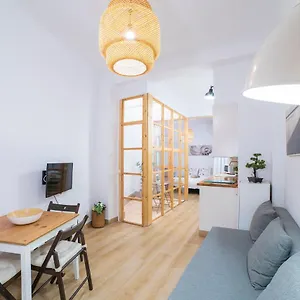 lovely-apartment-malaga-center.1costadelsol.com/